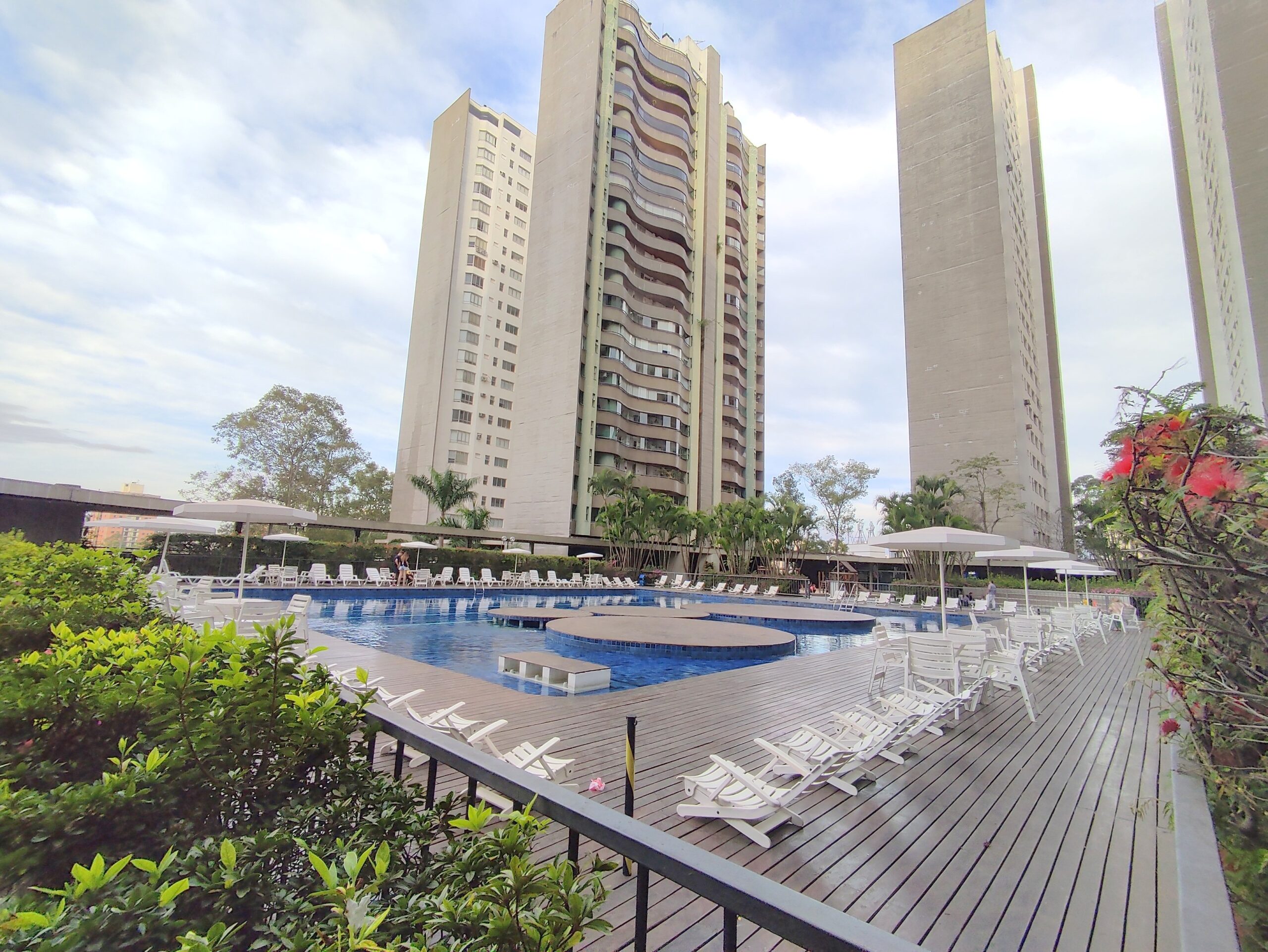 Apartamento Alto Padrão 4 Suites Com Varanda Em Bairro Nobre